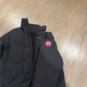 Canada Goose Black Jacket with Red CG Logo Patch - KIDS BARELY USED size L 14-16